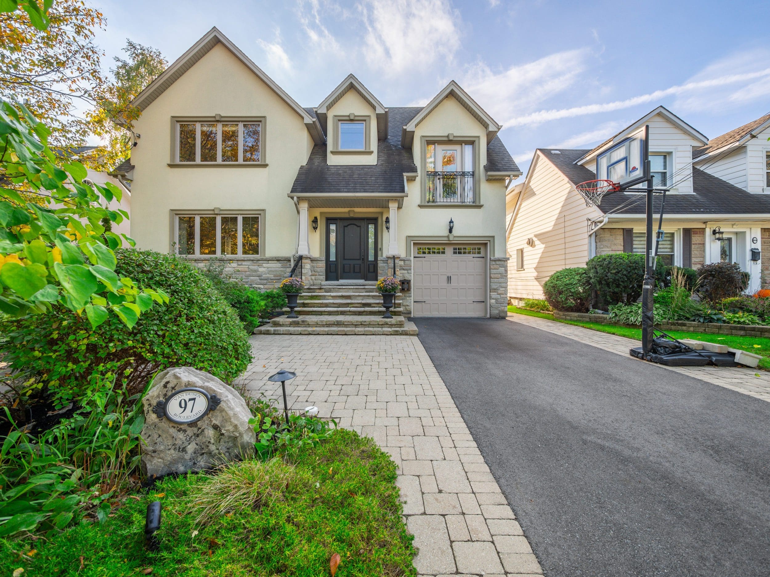 97 Van Dusen Boulevard Christensen Real Estate Group